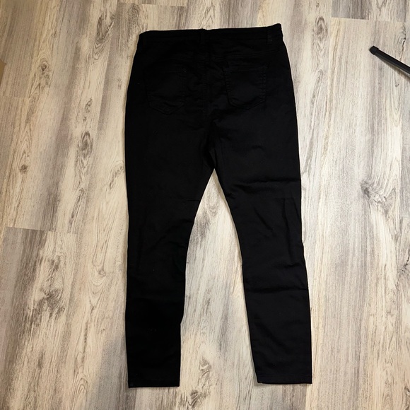 💝Boohoo NWT Plus Rip Knee Distressed High Waist Skinny Black Jeans Size 16 - Picture 11 of 12